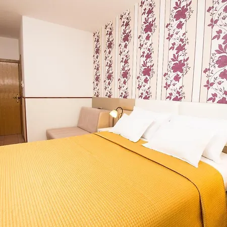 Sofija Apartament Budva